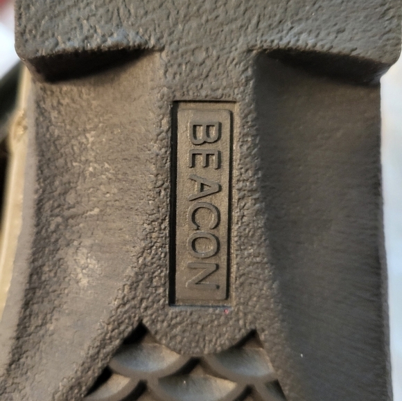 Beacon women's 8.5 olive Green leather ankle boots - Picture 6 of 15